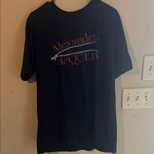 NON BRANDED ALEXANDER MCQUEEN ZIPPER TSHIRT SIZE XL BLACK
